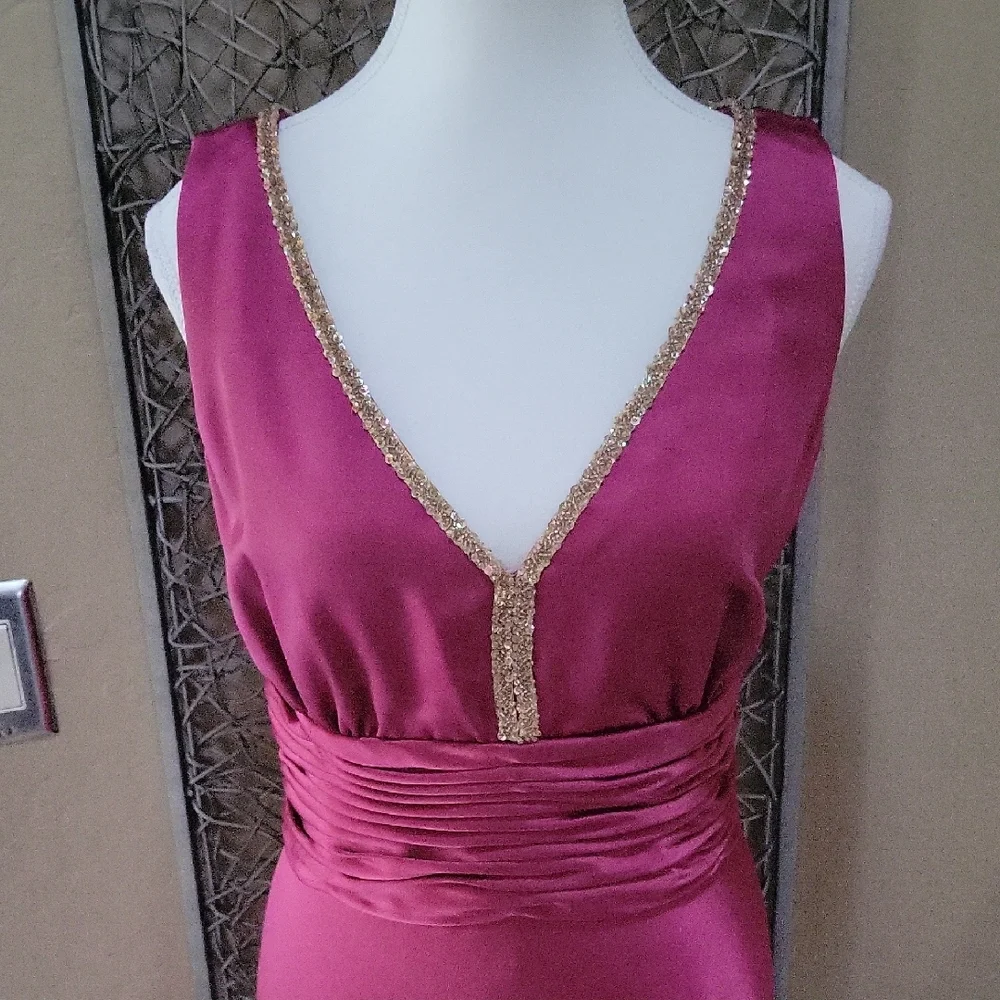 NWOT Donna Morgan Burgundy Midi Dress With Crystal Beads And Seqiuin Details - Picture 2 of 6